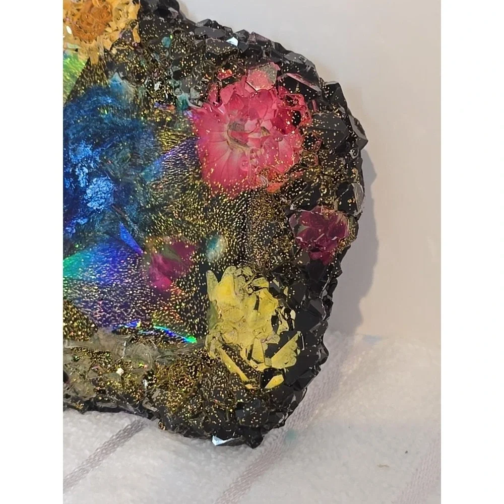 Handmade‎ Resin Crystal Edge Trinket Holder Holographic BlackWith Flowers 786
